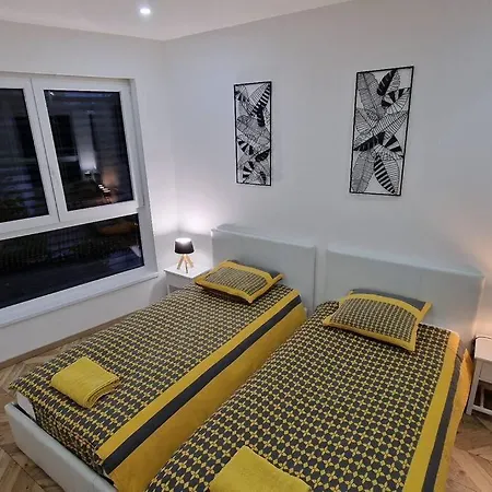 Daire Prestige Neuf Avec Et Ecran De Cinema En Rez De Jardin *