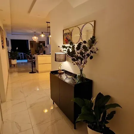 Apartment Prestige Neuf Avec Et Ecran De Cinema En Rez De Jardin