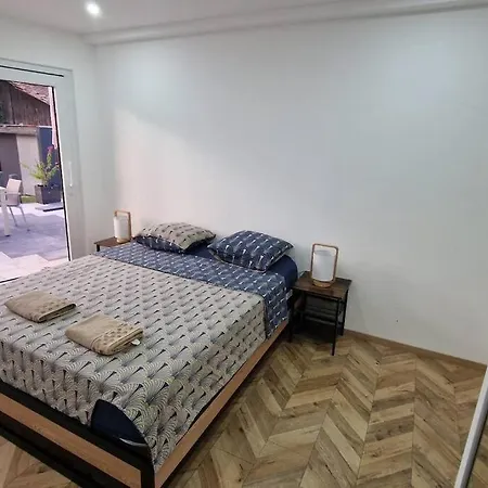 Apartment Prestige Neuf Avec Et Ecran De Cinema En Rez De Jardin