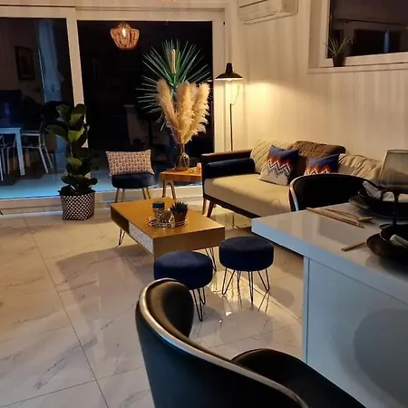Appartamento Prestige Neuf Avec Et Ecran De Cinema En Rez De Jardin Colmar